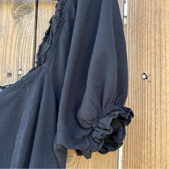 Foxblood Daisy Flowing Romper - Picture 4 of 5